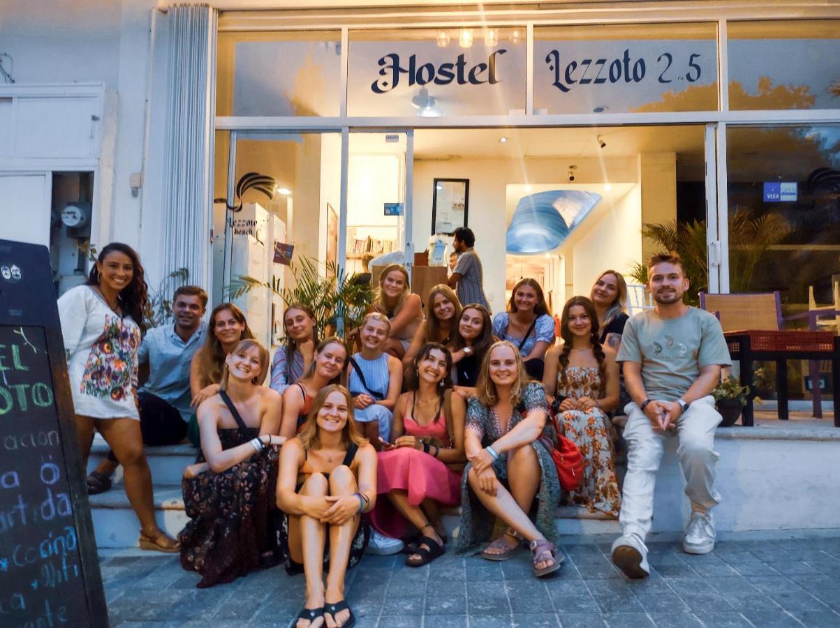 Lezzoto Hostel Boutique 2,5 Playa del Carmen Exteriör bild